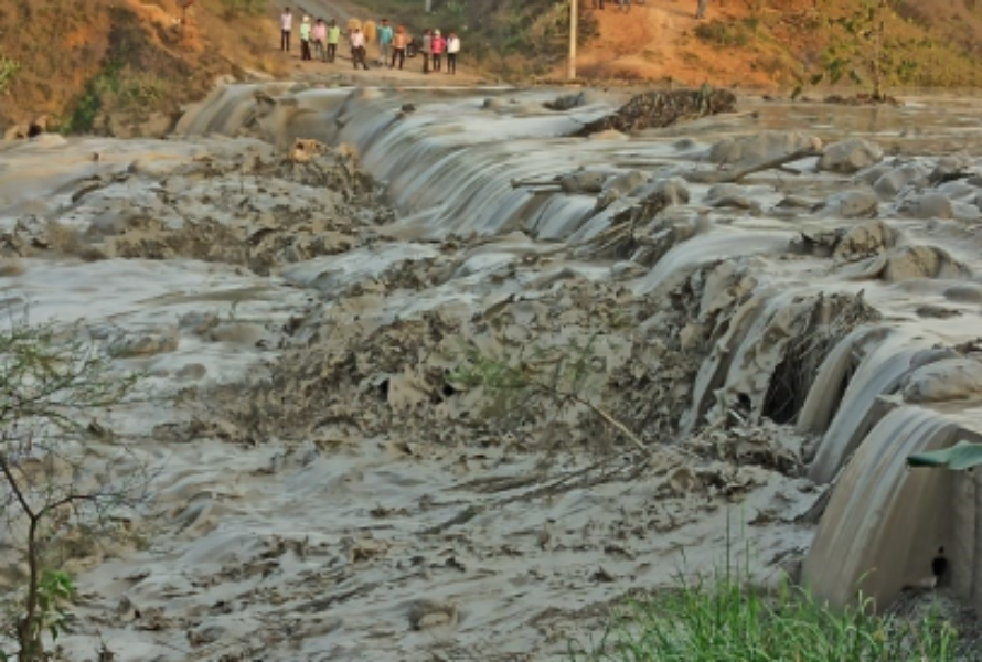 Ash Pond Dyke Collapse in Reliance Power Plant